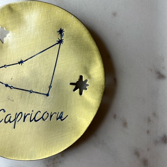 ✨ Anthropologie Zodiac Jewelry Holder in Gold , Capricorn ✨ - Picture 4 of 7